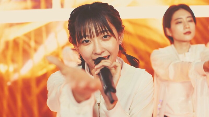 「 EMPiRE / RiNG to the BRiGHT FUTURE [BRiGHT FUTURE LiVE]」より。