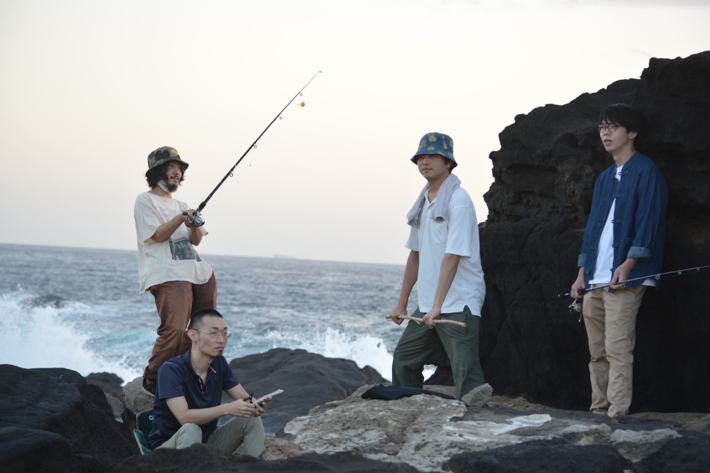 家主「それだけ」ミュージックビデオのサムネイル。