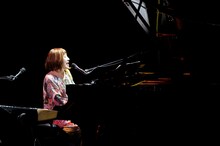 矢野顕子（撮影：三浦憲治）