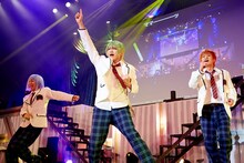 津田ダイチ（中央）。（写真提供：プランチャイム）