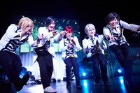 左から榊原タツキ、九瓏ケント、神生アキラ、泉奏、朴ウィト。（写真提供：プランチャイム）