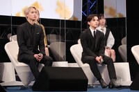 左から白岩瑠姫、川西拓実（ともにJO1）。(c)#Twitterトレンド大賞 実行委員会