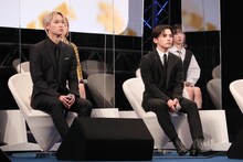 左から白岩瑠姫、川西拓実（ともにJO1）。(c)#Twitterトレンド大賞 実行委員会