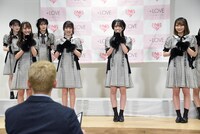 嶋佐和也記者の無茶振り取材に挑む瀧脇笙古、音嶋莉沙、野口衣織、大場花菜。