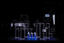 Perfume「Reframe Tour 2021」最終公演より。（撮影：上山陽介）