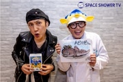 甲本ヒロト(ザ・クロマニヨンズ)とさかなクン。(Photo by 柴田恵理)