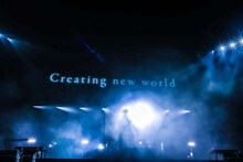 「UVERworld ARENA LIVE 2021 ～THE DAWN WILL BREAK～」神奈川・横浜アリーナ公演の様子。（撮影：森好弘）