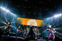 「UVERworld ARENA LIVE 2021 ～THE DAWN WILL BREAK～」神奈川・横浜アリーナ公演の様子。（撮影：森好弘）