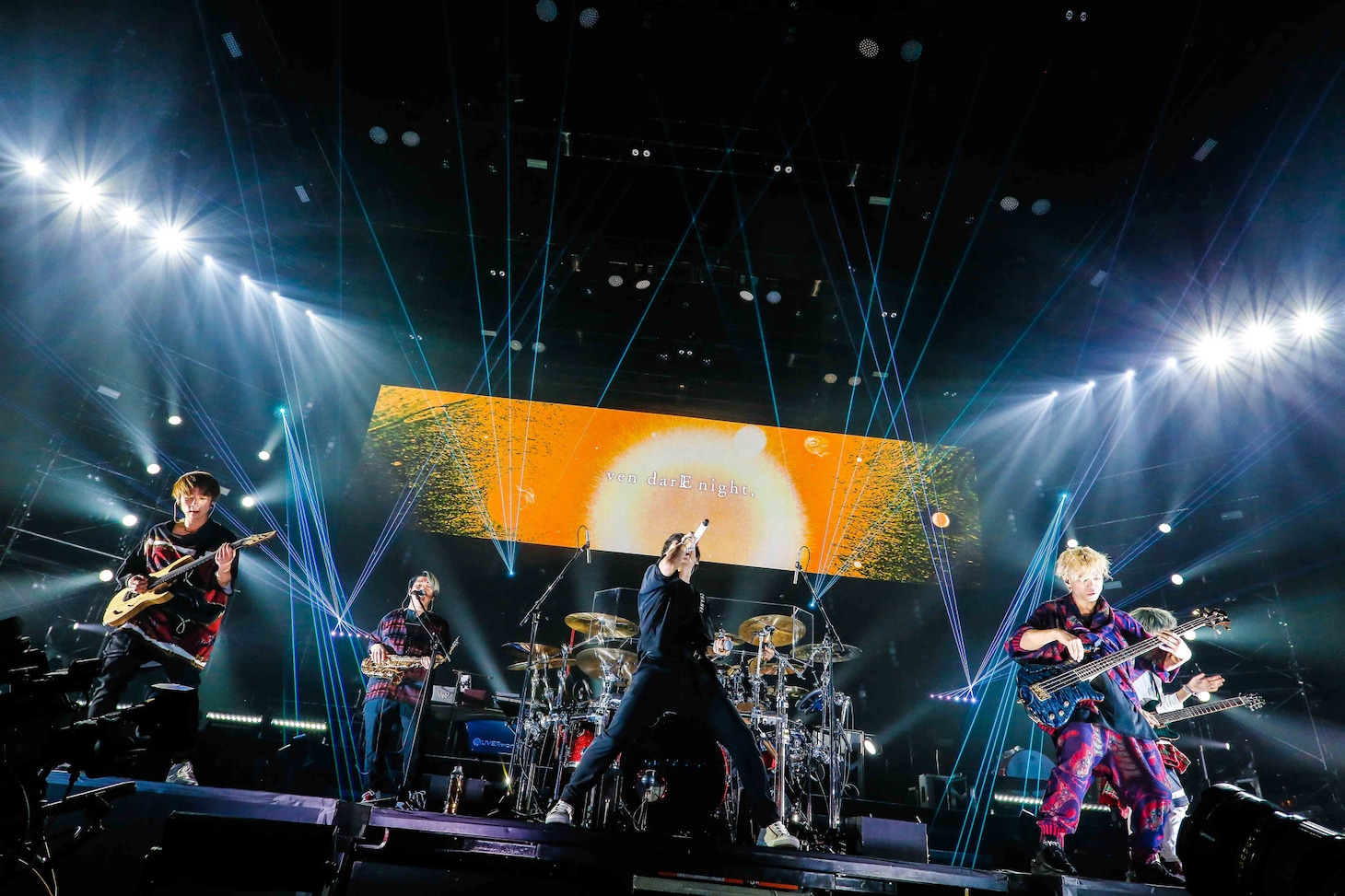 「UVERworld ARENA LIVE 2021 ～THE DAWN WILL BREAK～」神奈川・横浜アリーナ公演の様子。（撮影：森好弘）