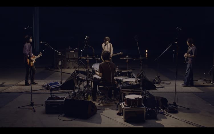 BUMP OF CHICKENが「アカシア」スタジオライブ映像公開、今夜24時には 