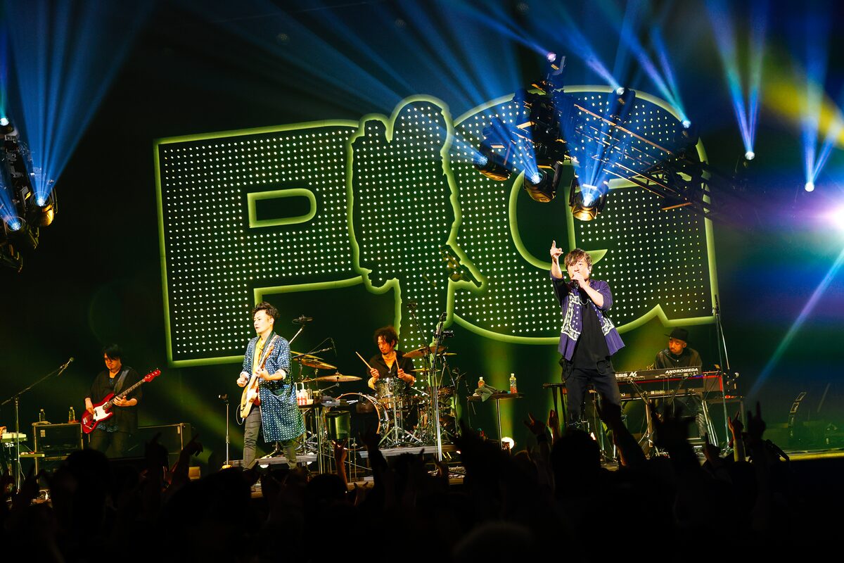 ポルノグラフィティ3年ぶり全国ツアーでレア曲に魂注入 未発表曲もパフォーマンス ライブレポート 写真9枚 音楽ナタリー