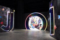 「JO1 EXHIBITION in Gallery AaMo」のエントランス。