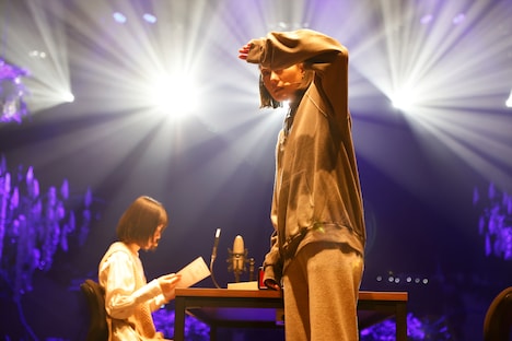 左から松風理咲、中島亜梨沙。