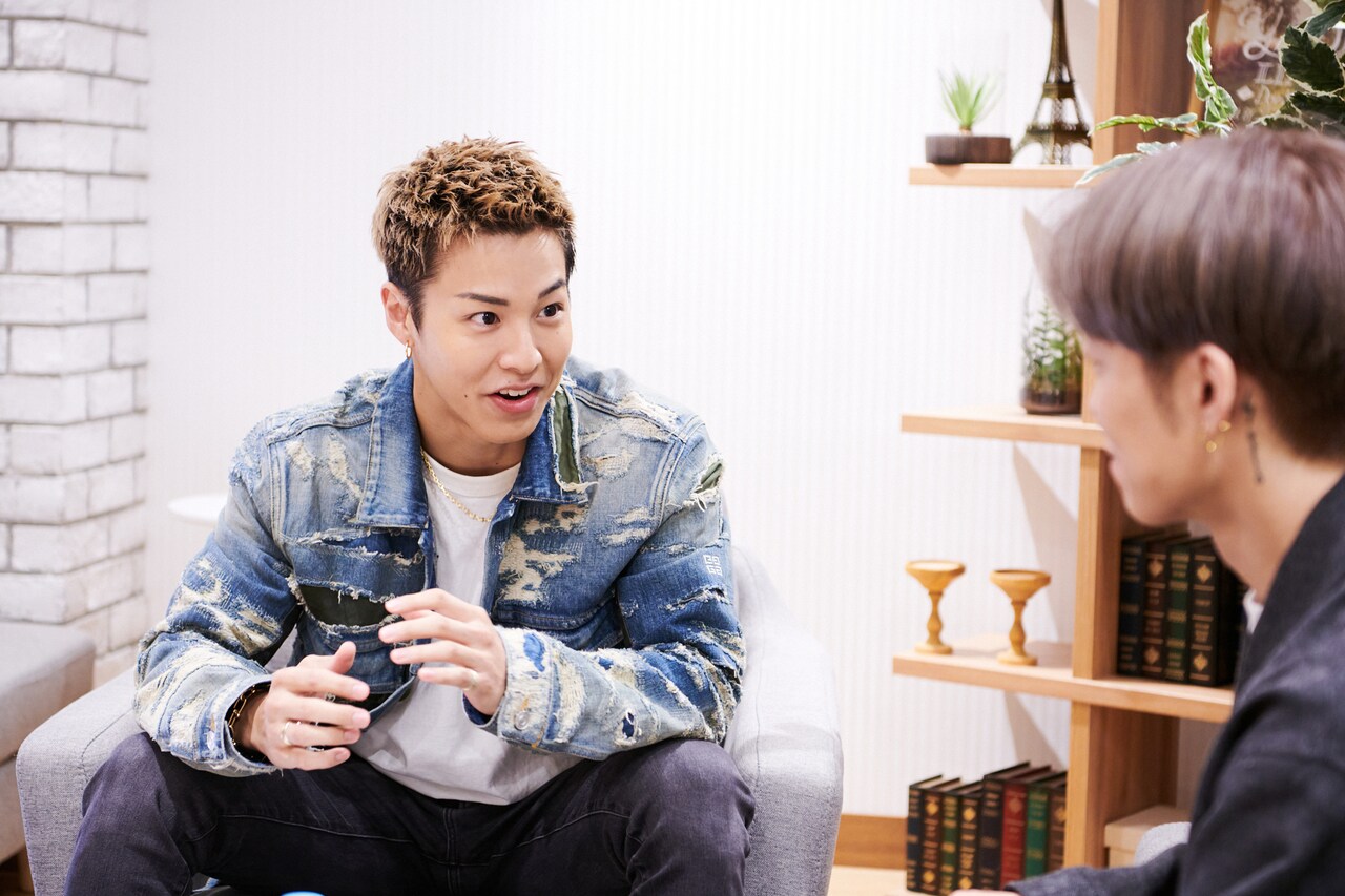 左からRIKU、Show-hey。