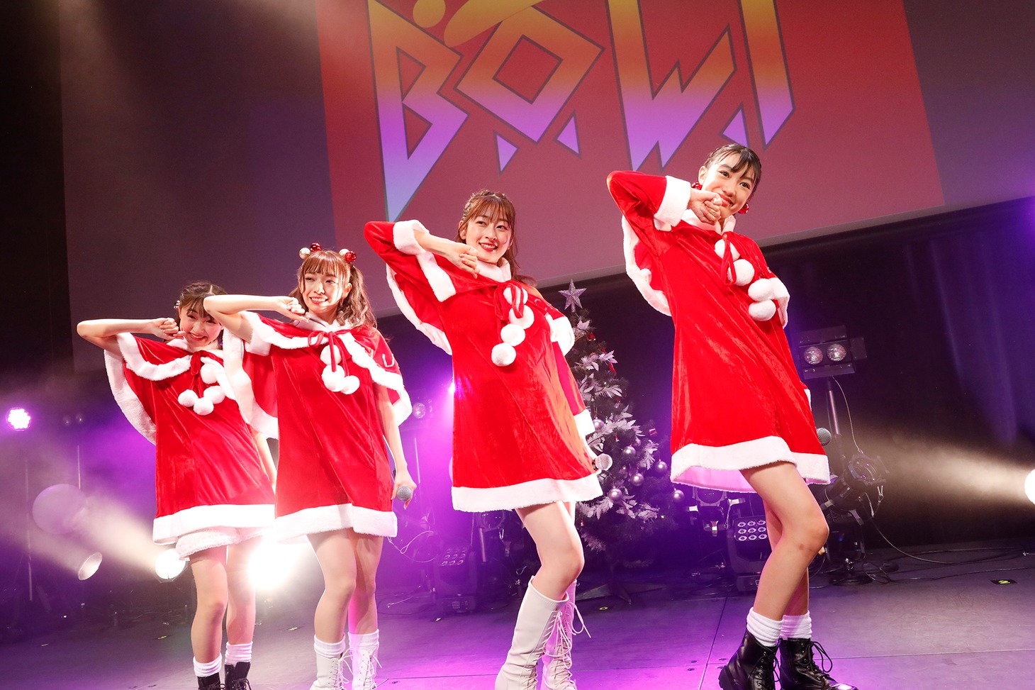 B.O.L.T「Luna FESTIVAL 2021 & BLINGBLING X'mas」の様子。（撮影：笹森健一）