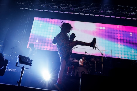 12月7日に行われた東京・Zepp Tokyo公演の様子。（撮影：岡田貴之）