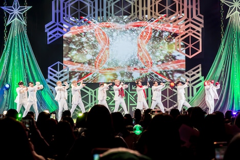 JO1「5THシングル『WANDERING』発売記念クリスマスショー」の様子。 (c)LAPONE ENTERTAINMENT