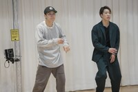 左からRIKU、陣。