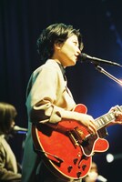 畳野彩加（Vo, G）（撮影：池野詩織）