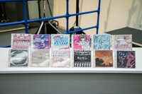 #ババババンビのシングル「七人七色」全12種。