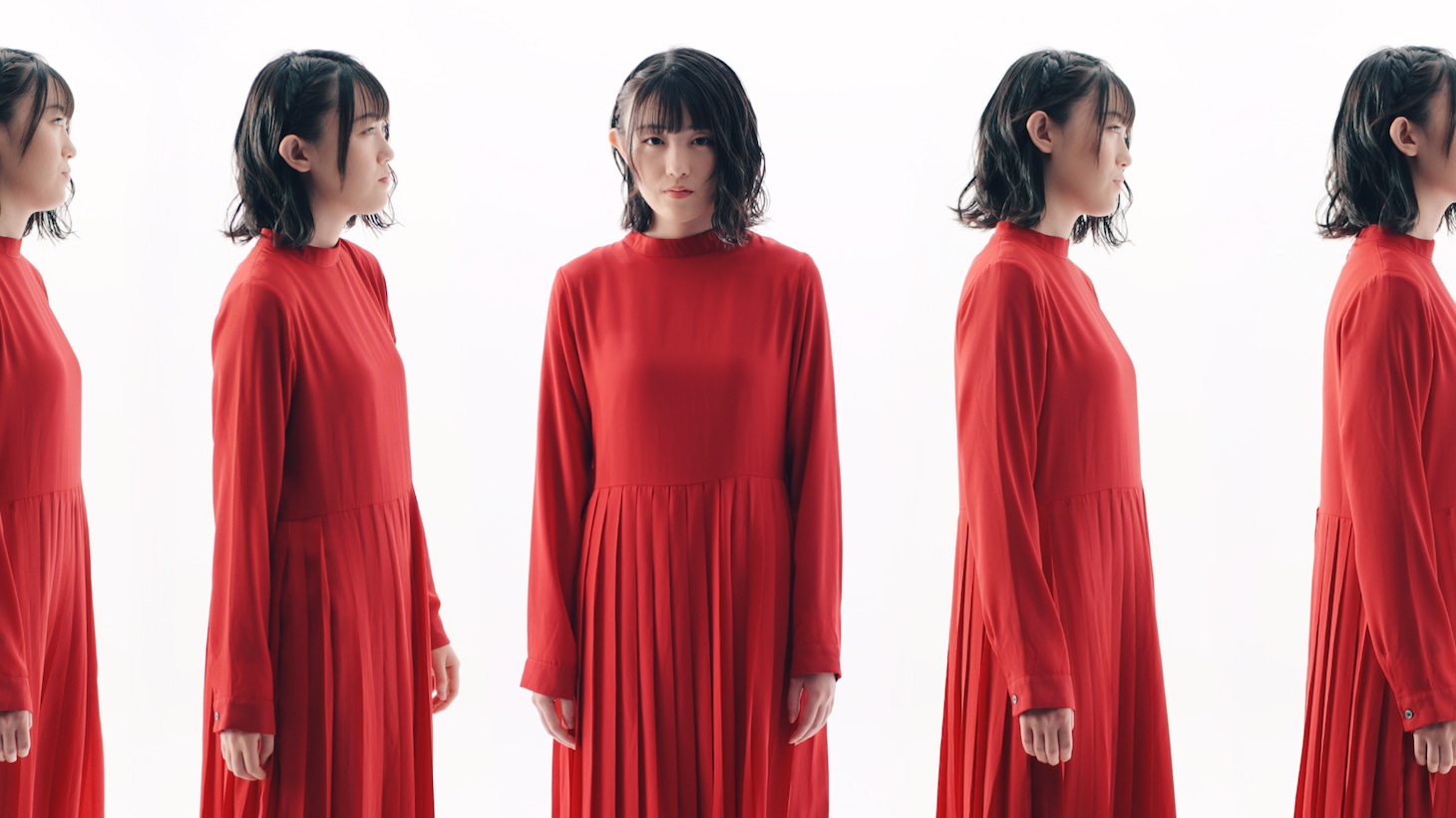 NELN「ストロベリー」ミュージックビデオより。