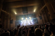 「SPYAIR RE:10th Anniversary HALL TOUR 2021 -BEST OF THE BEST-」12月26日公演の様子。（Photo by Inokoshi Zenta）