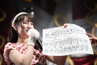 ほとんど判別できないメンバーの似顔絵を描いた桐乃みゆ。