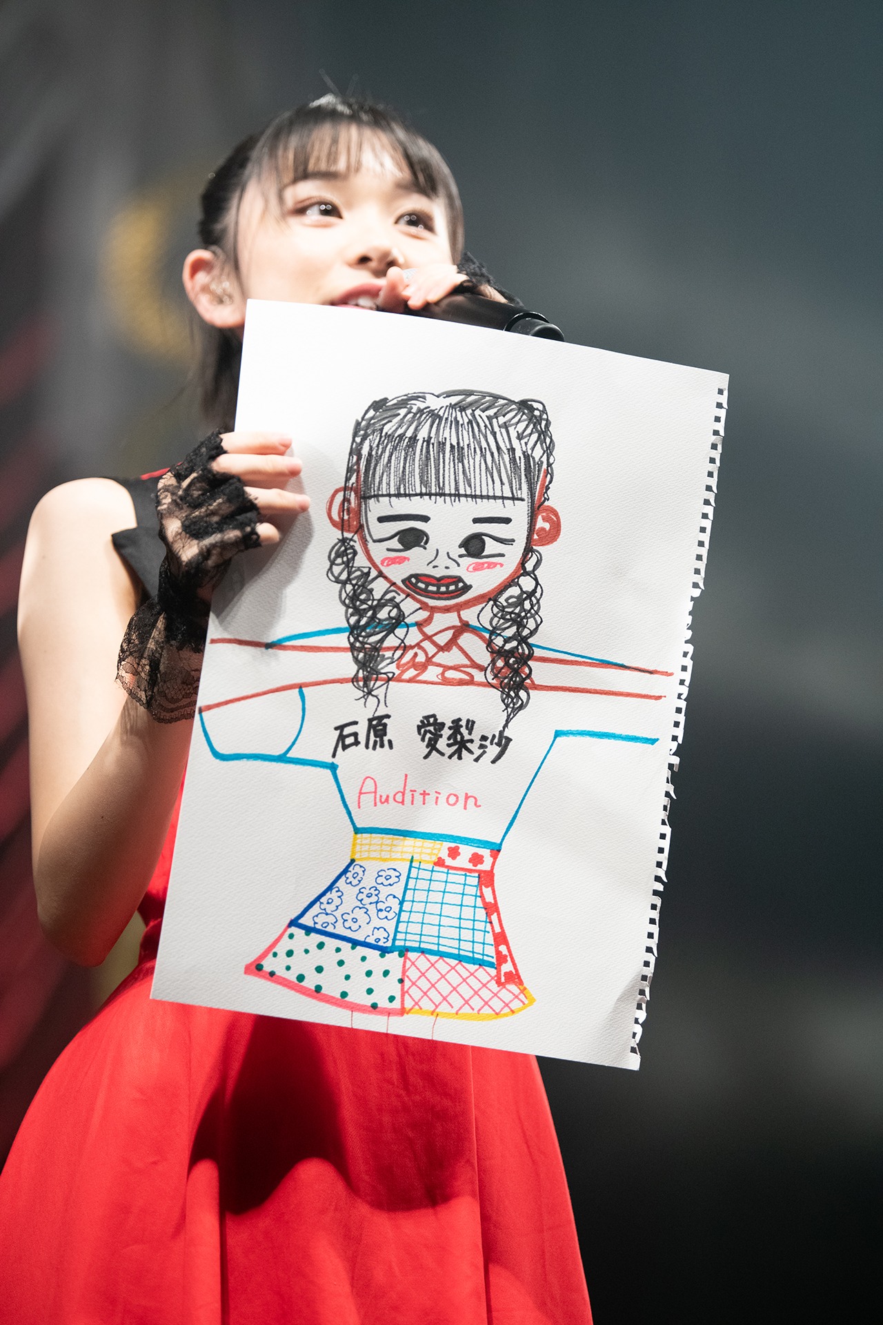 「オーディション時の自分」を描いて会場をざわつかせた石原愛梨沙。