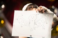 舞台やモデルなど活動の場を広げた1年を「羽根が生えました」とファンシーに表現した蛭田愛梨。