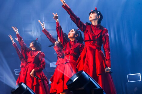 「Devil ANTHEM. 7th Anniversary ONE MAN LIVE『デビタゴン祭2021』」の様子。（撮影：笹森健一）