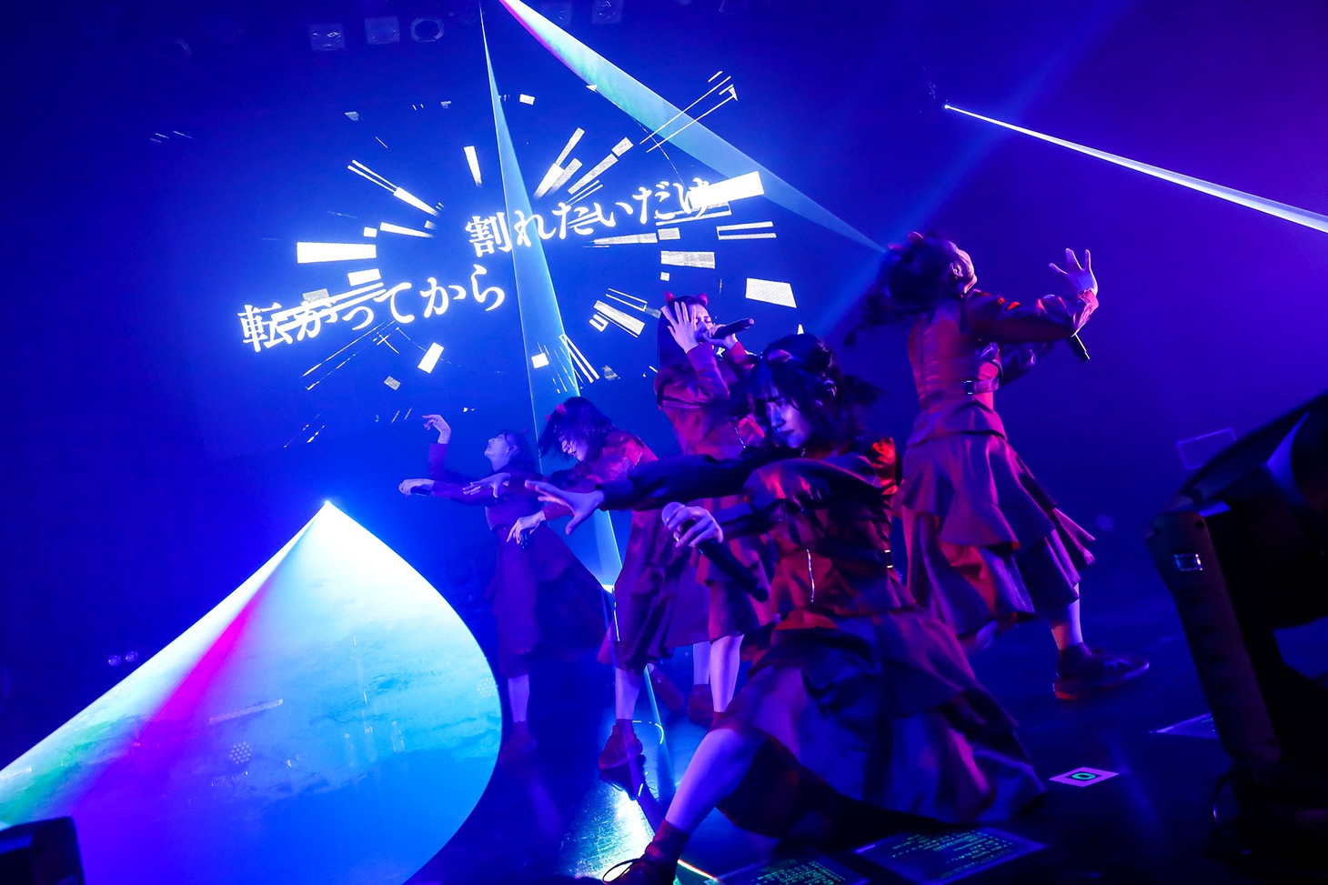 「Devil ANTHEM. 7th Anniversary ONE MAN LIVE『デビタゴン祭2021』」の様子。（撮影：笹森健一）