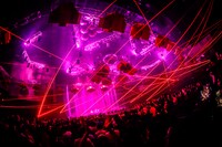 「Devil ANTHEM. 7th Anniversary ONE MAN LIVE『デビタゴン祭2021』」の様子。（撮影：笹森健一）