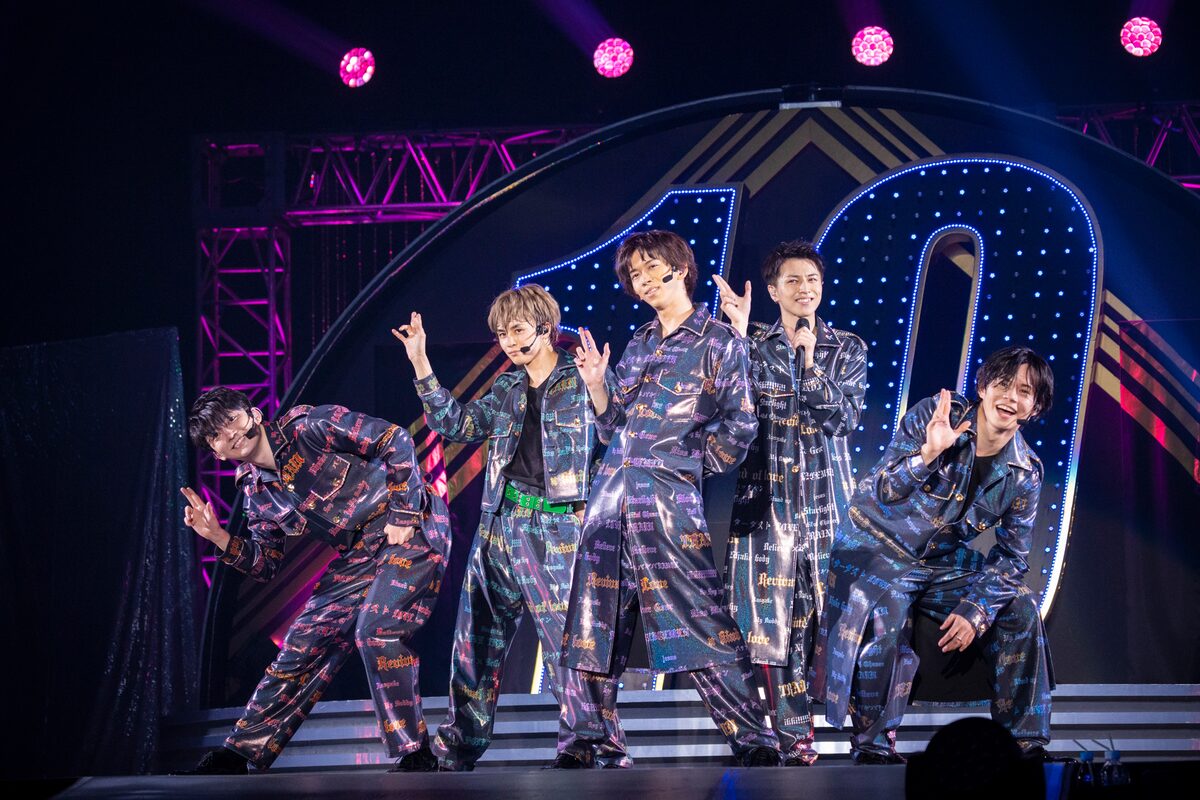 僕たちはこれからも汽笛を鳴らし 奇跡を起こす 超特急 彩り豊かな39曲で描いた10年の軌跡 ライブレポート フォトギャラリー 独占カット含む写真22枚 音楽ナタリー 僕たちはこれからも汽笛を鳴らし 奇跡を起こす 超特急 彩り豊かな39曲で描いた10年の軌跡 ライブレポート フォトギャラリー 独占カット含む写真22枚 音楽ナタリー