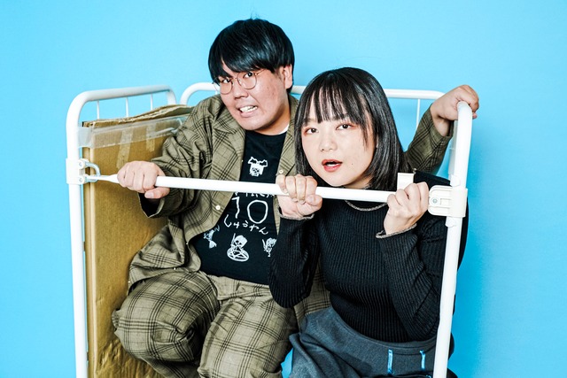 左から中野周平、イワクラ。