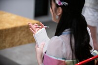 質問する蛭田記者。（撮影：音楽ナタリー編集部）