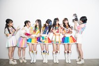 左から蛭田愛梨、的場華鈴、大塚望由、桐乃みゆ、石原愛梨沙、神田ジュナ、隈本茉莉奈。（撮影：音楽ナタリー編集部）