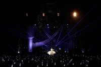 茅原実里「Minori Chihara the Last Live 2021 ～Re:Contact～」の様子。