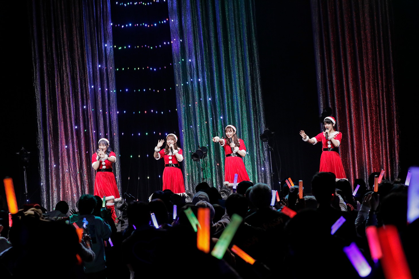 アメフラっシ「Christmas Live 2021」の様子。（撮影：塚田亮平）