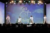 et-アンド-「Monthly LIVE 2021『RGB』」2021年12月24日公演の様子。