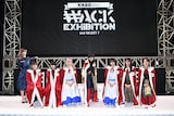 左から柏木由紀、セントチヒロ・チッチ、ヤママチミキ、テラシマユウカ、ユイ・ガ・ドクソン、月ノウサギ、ハシヤスメ・アツコ、ユメノユア。