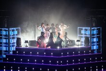 「私立恵比寿中学 大学芸会2021 ～Reboot～」オープニングの様子。