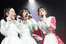 新メンバーの風見和香、小久保柚乃、桜木心菜（左から）。