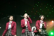 左から桜木心菜、風見和香、小久保柚乃。