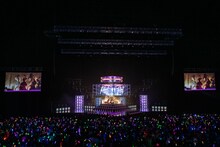 「私立恵比寿中学 大学芸会2021 ～Reboot～」オープニングの様子。