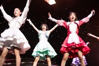左から風見和香、小久保柚乃、桜木心菜。