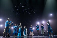 「星の数え方」を歌うエビ中。