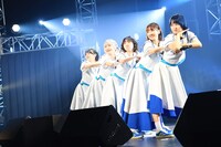 柏木由紀とPARADISES。