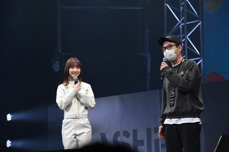 柏木由紀と渡辺淳之介。