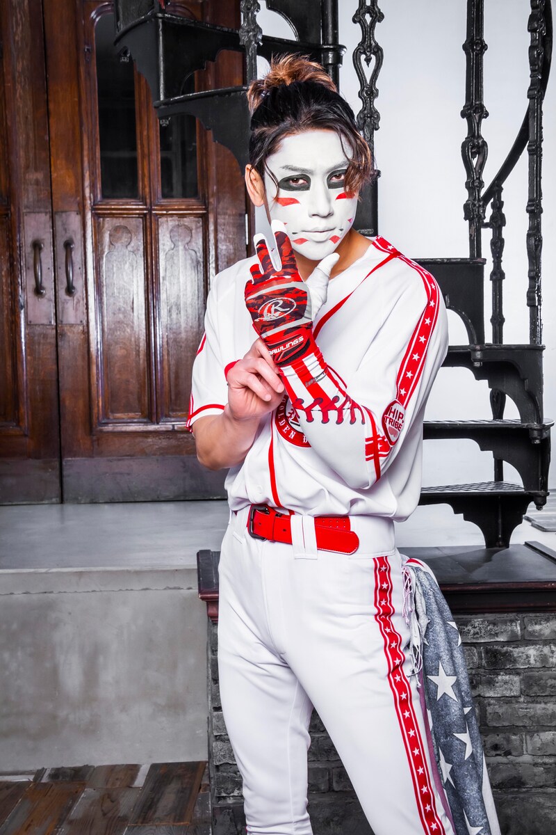 樽美酒研二（ゴールデンボンバー）