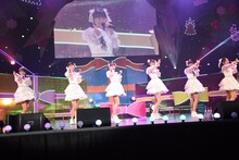 「超ときめき♡宣伝部のどきどきクリスマスパーティー2021～他の女子とは喋らないで～」東京・中野サンプラザホール公演の様子。